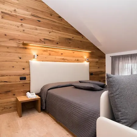 Ferrovia ホテル 3*